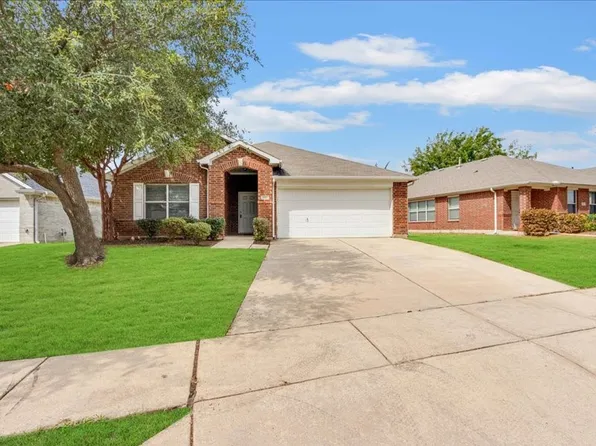 5805 World Champion Ct, Fort Worth, TX 76179