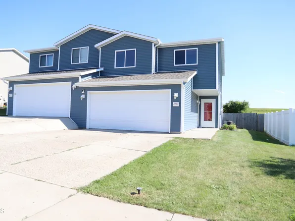4707 Impala Ct NW, Mandan, ND 58554