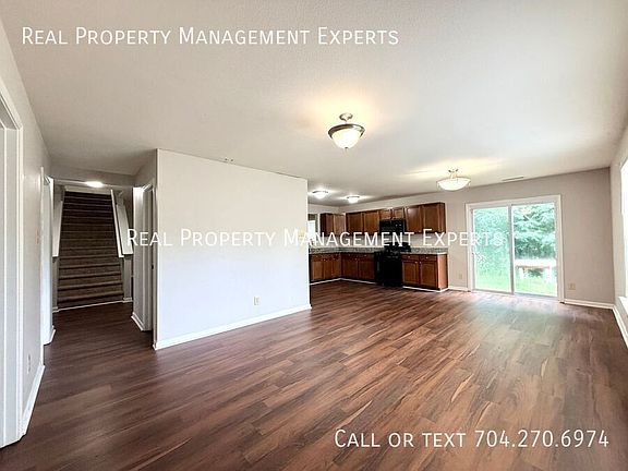 5th image of 8609 Old Potters Rd