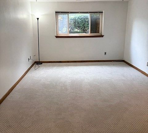 2nd image of 676 Farm Rd APT 1
