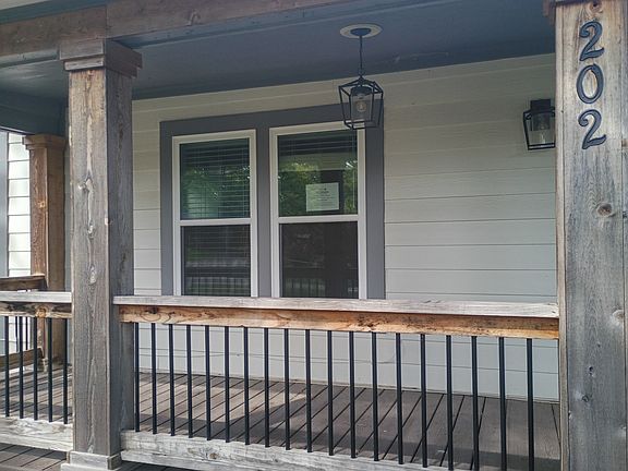 2nd image of 202 Cherry St