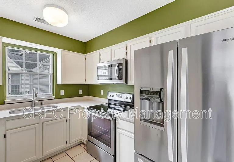 207 Lynton Ct — Photo 11