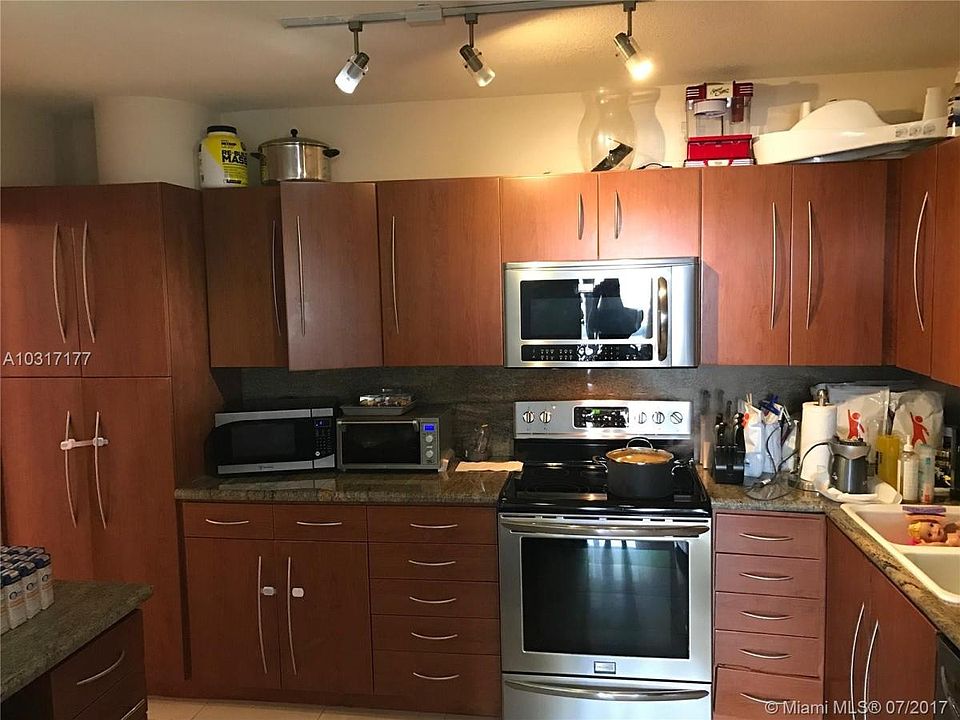 1st image of 900 Bay Dr APT 602