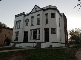 1124 S 31st St APT 1, Omaha, NE 68105