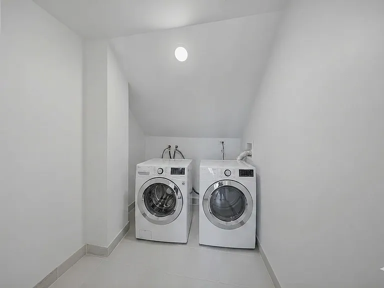 835 Bishop Ave #2 — Photo 12
