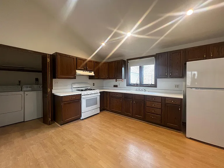 186 Powder House Blvd — Photo 9