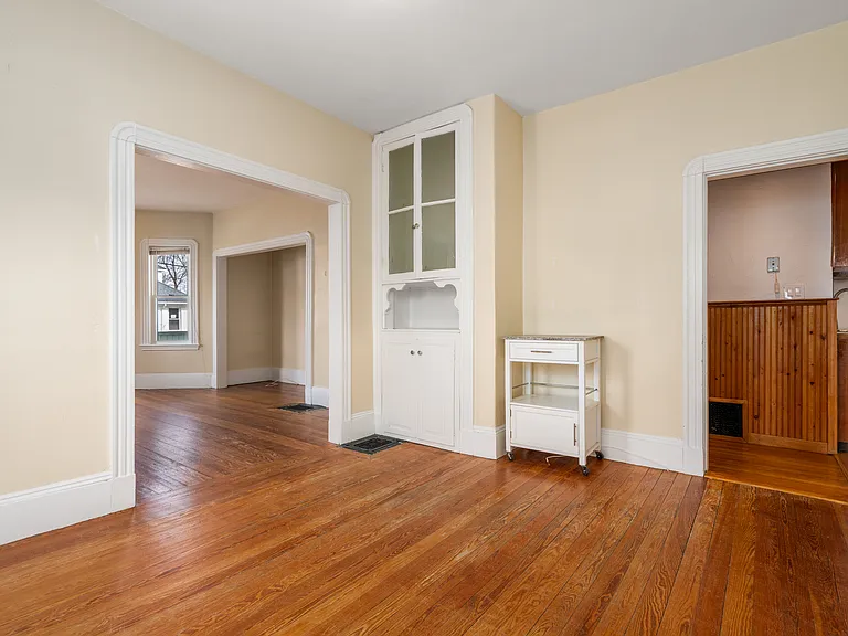 99 Beech St #1 — Photo 4