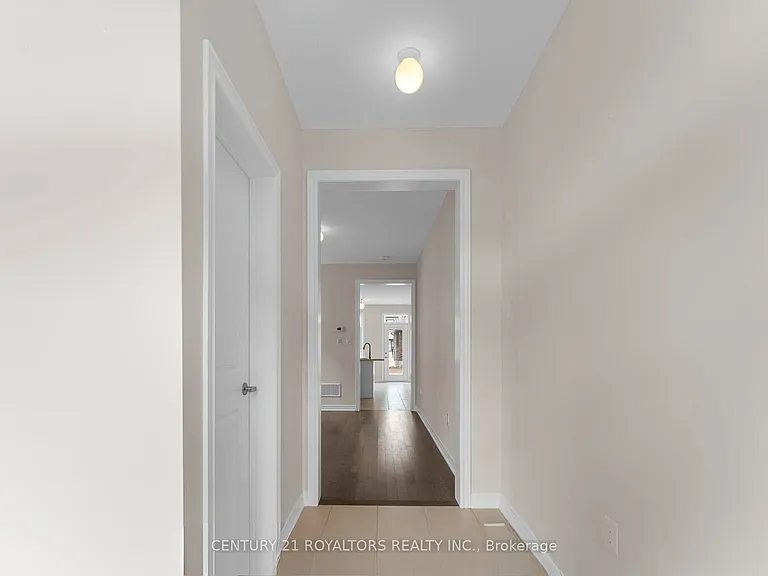 873 Logan Dr — Photo 2