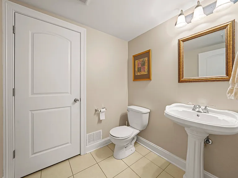 3930 Wehrman Ave — Photo 22