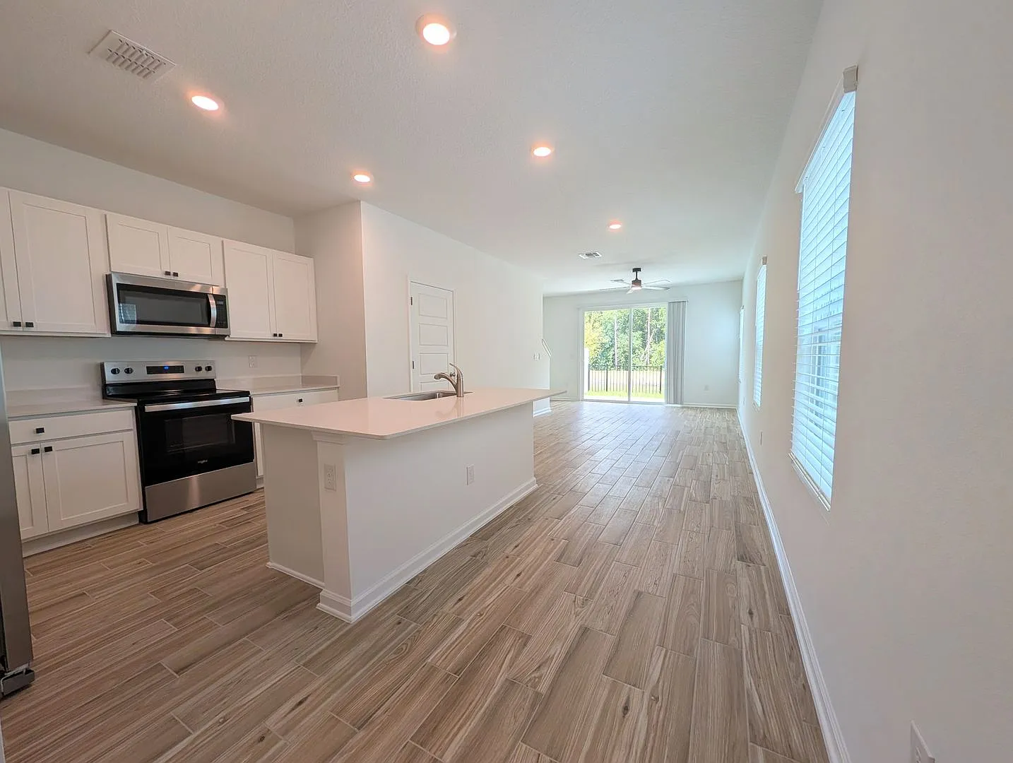 Pre-Leasing - New 2026 Villa Construction!! 3/2.5/1 With Premium Finishes In The A New Developmen... — Photo 4