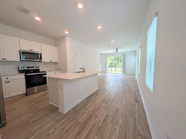 3225 Schoolmarm St — Photo 4