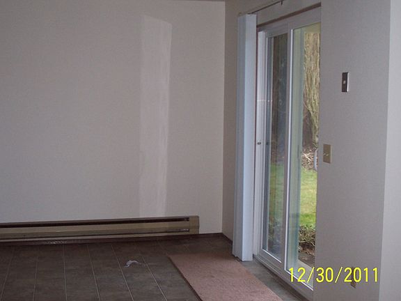 4th image of 7637 Stable Ct SE #B