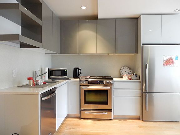 4th image of 2-26 50th Ave #8A