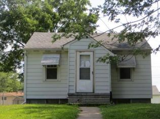 620 5th St, Colona, IL 61241