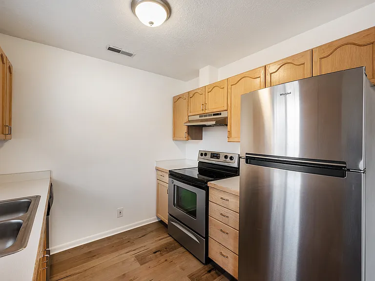 850 E Stratford Ave #C — Photo 10