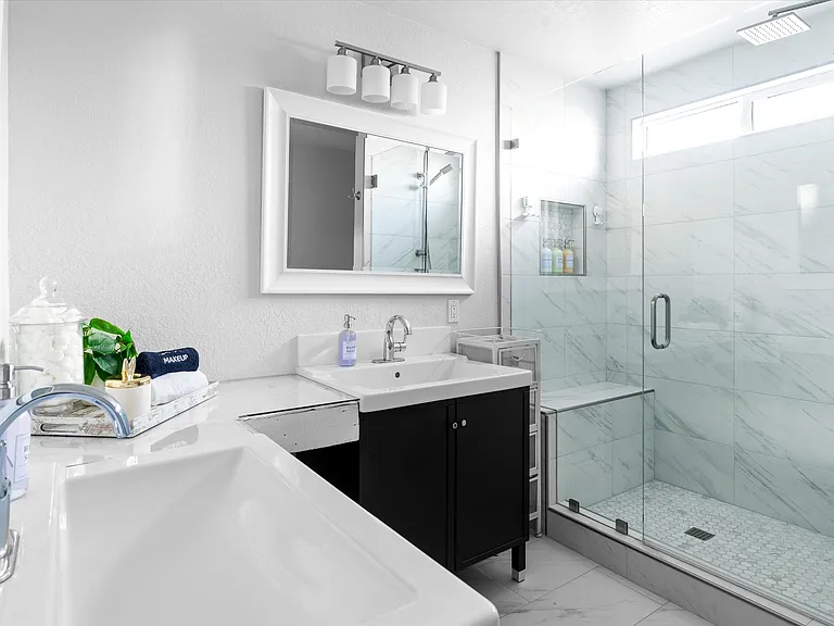 4019 E Taro Ln — Photo 3
