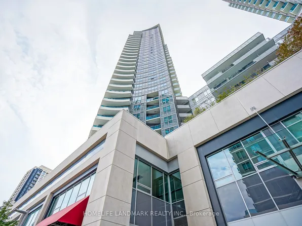7171 Yonge St, Markham, ON