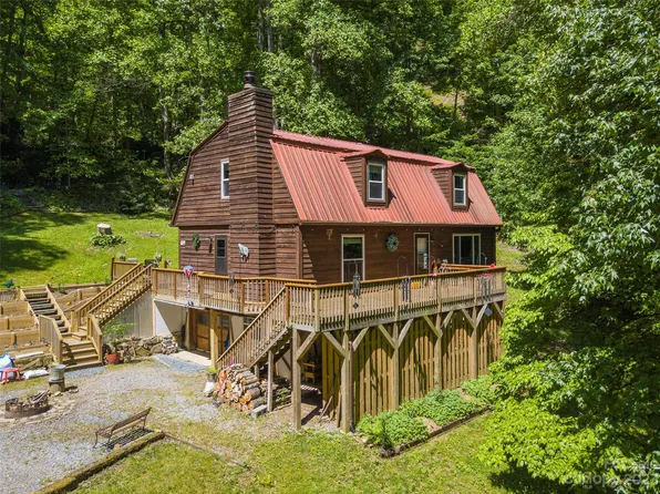 291 Dickinson Dr, Clyde, NC 28721