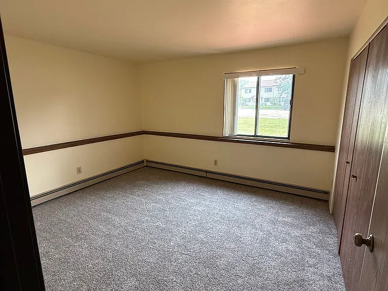 Cedar Creek Apartments-Oshkosh — Photo 28