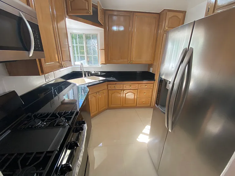 2710 Stoner Ave — Photo 26