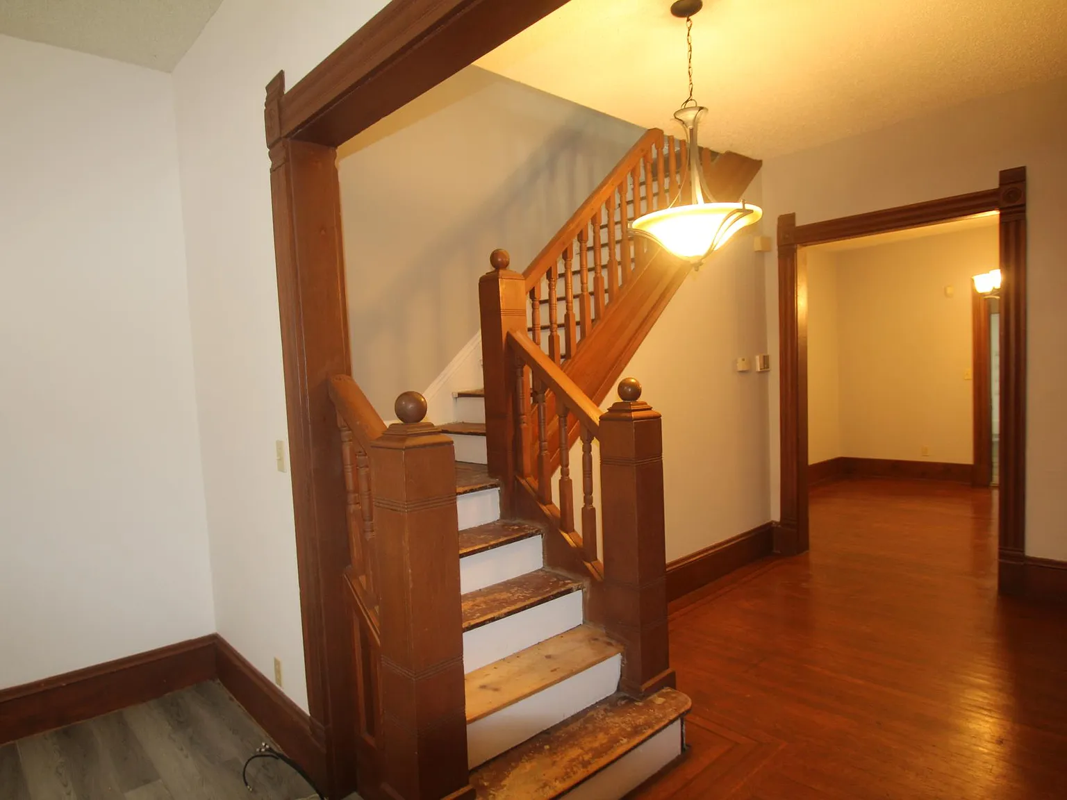 5004 Franklin Blvd — Photo 2