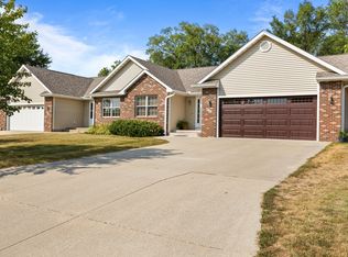 822 N 3rd Ave, Winterset, IA 50273