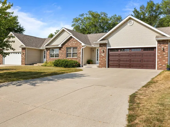 822 N 3rd Ave, Winterset, IA 50273