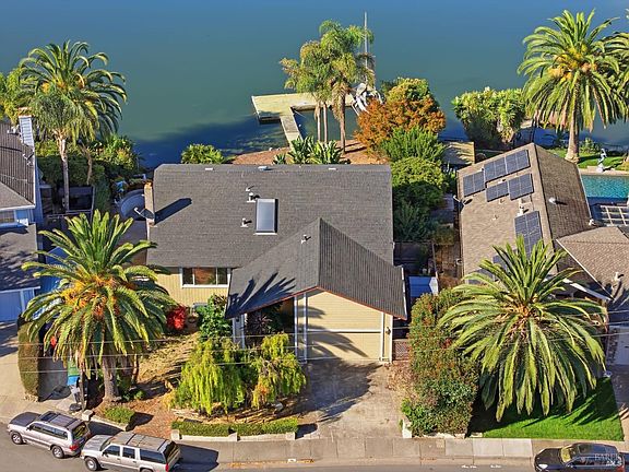 4th image of 36 Del Oro Lagoon