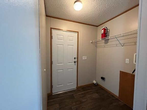 4th image of 425 Allan St NE