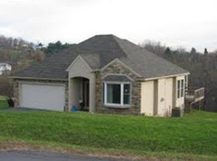 863 Wynonah Dr, Auburn, PA 17922