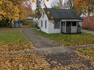 522 E Cavanaugh Rd, Lansing, MI 48910