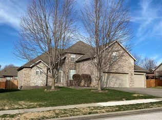 831 N Cedar Ridge Ave, Springfield, MO 65802