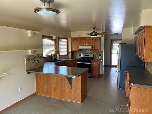 4th image of 11297 Martha Dr