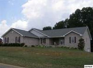 1355 Robert Ridge Rd, Sevierville, TN 37862