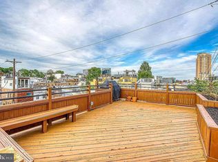 400 E Cross St #1, Baltimore, MD 21230