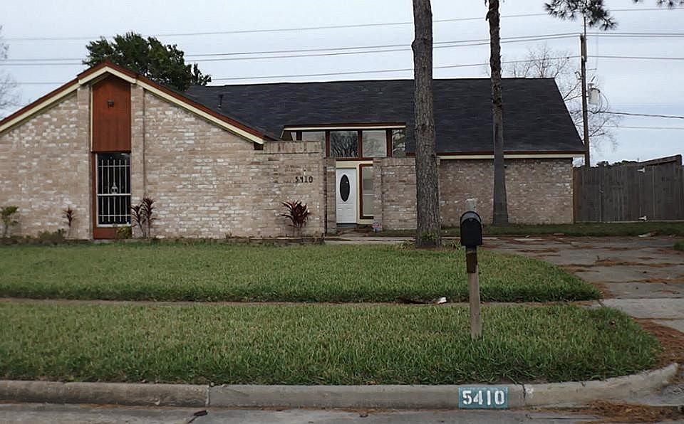 1st image of 5410 Arncliffe Dr