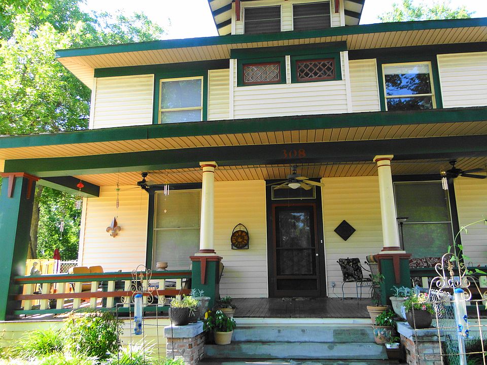 Front of Craftsman Home