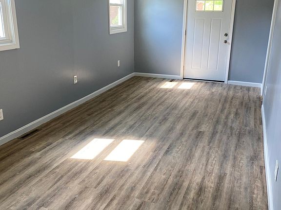 2nd image of 94 Dixie Ln