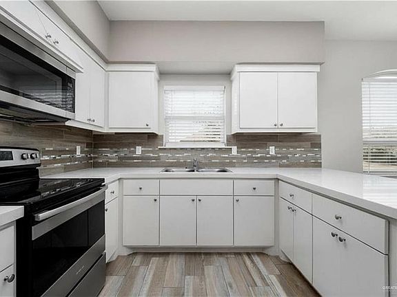 2nd image of 2100 Taft St #4