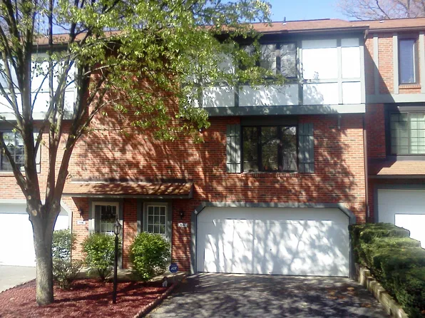 114 Woodcrest Dr, Sewickley, PA 15143