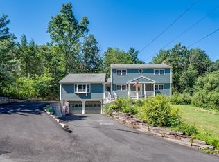 11 Westgate Rd, Billerica, MA 01821