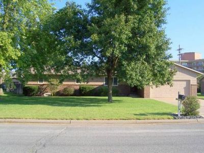 706 W 36th Ave, Hutchinson, KS, 67502