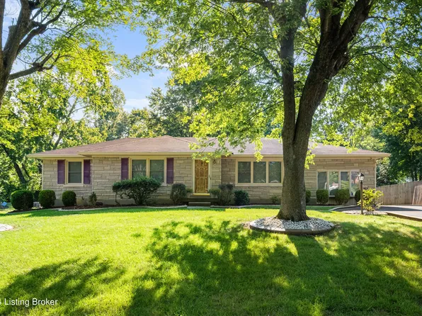 9609 Holiday Dr, Louisville, KY 40272