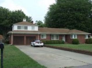 10 Old Meribeth Rd, Hampton, VA 23669