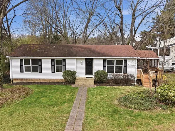 126 Applewood Ct, Hamilton, VA 20158
