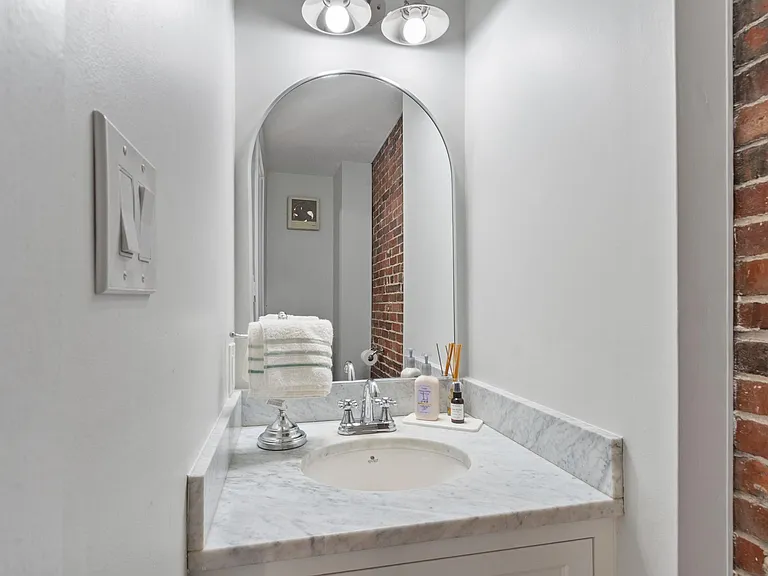 21 Harvard St #1 — Photo 11