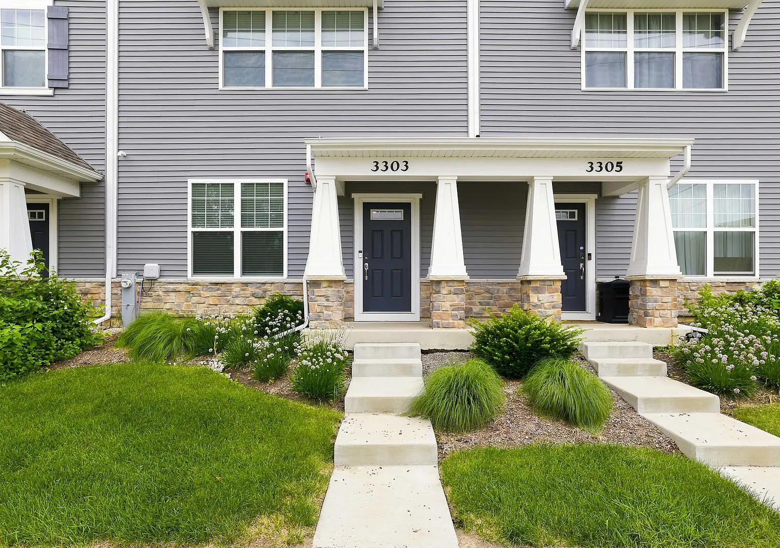 3 bed, 2.5 bath, 2120 sqft, $3,400 — Photo 1