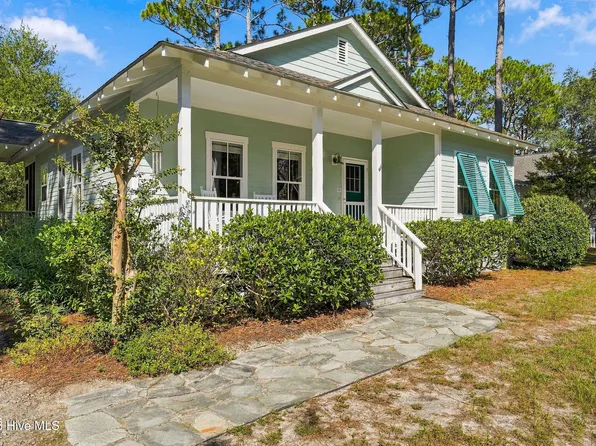 214 E 11th Street, Southport, NC 28461