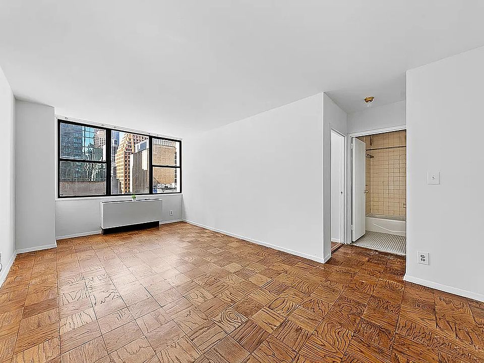 1st image of 301 E 45th St APT 7D