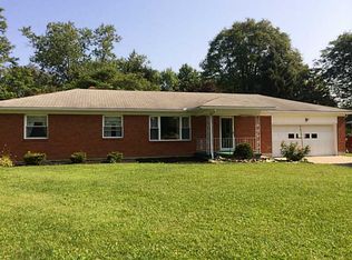 1370 W Sparrow Rd, Springfield, OH 45502